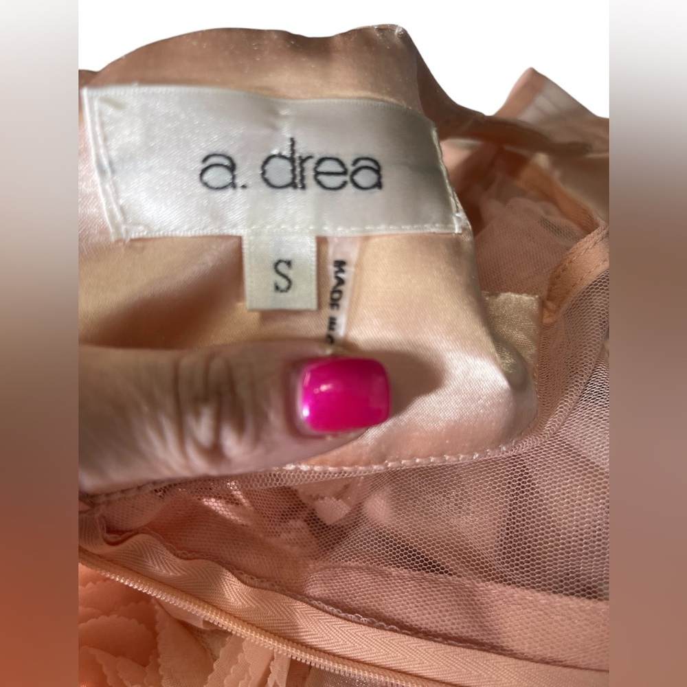 A Drea dress size small beautiful blush pink fit-n-flare sheer back mini dress‎ - Picture 8 of 10